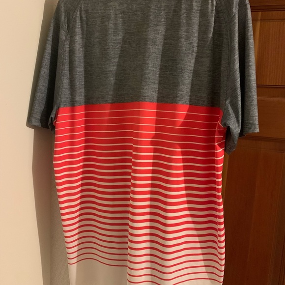 Tiger Woods Golf Polo - Picture 3 of 4